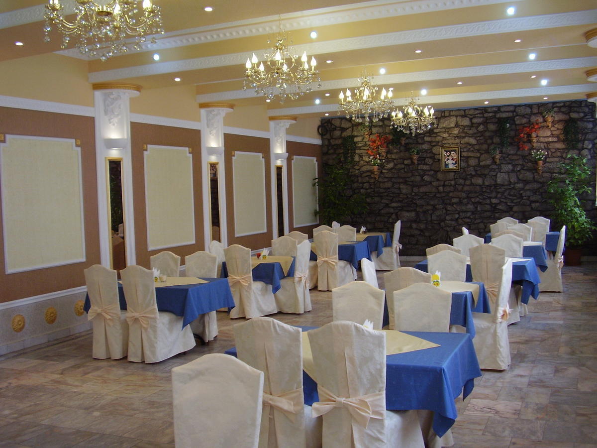 Hotel Prezident à Dilove Extérieur photo