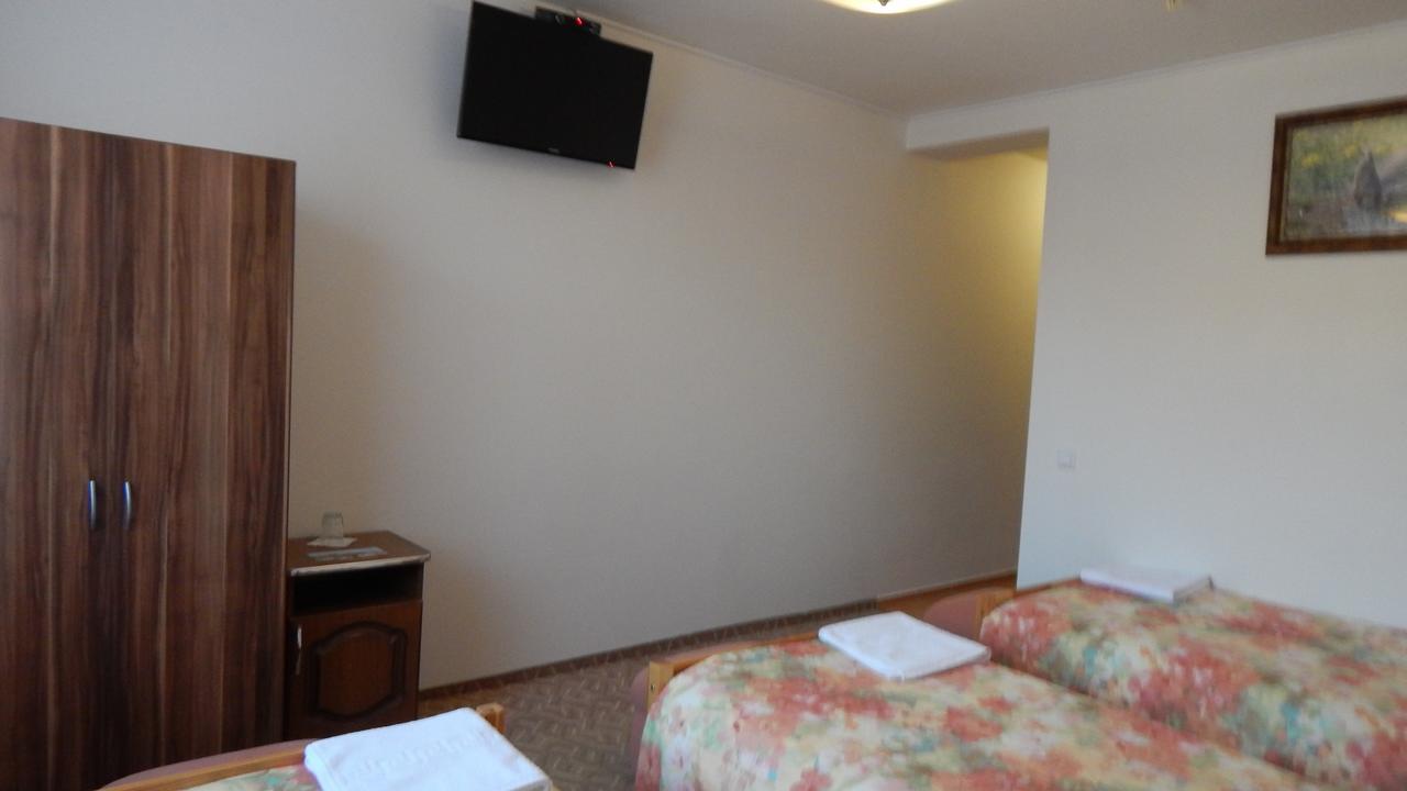 Hotel Prezident à Dilove Extérieur photo